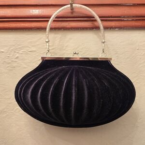 🖤 Vintage-Style Black Velvet Evening Bag – Anemonebags, Handmade in Canada 🖤